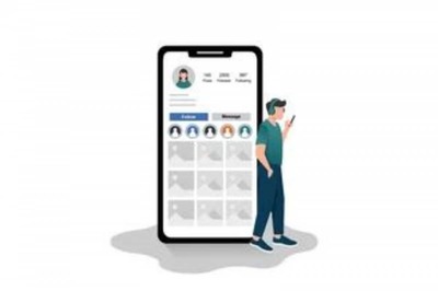 Still Stalking Your Ex On Social Media? 8 Effective Ways To Move On