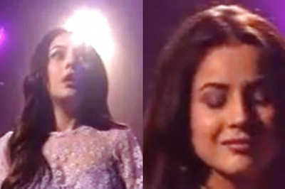 Bigg Boss 15: Shehnaaz Gill Remembers Romantic Moments With Sidharth Shukla, Fans Say 'SidNaaz Forever'