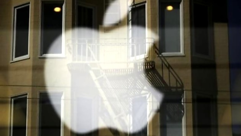 Apple invites top fashion editors to its September 9 event; signals iWatch debut