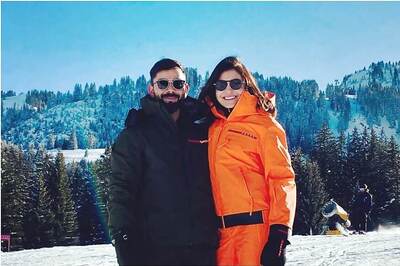 Anushka Sharma Gears Up to Usher 2020 in Latest Pic as She Holidays with Hubby Virat Kohli