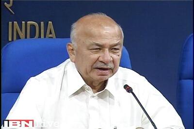 Inquiry commission may be ordered for Gujarat 'snooping' case, says Sushil Kumar Shinde