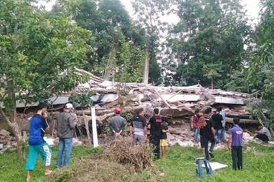 Indonesia Earthquake of 6.5 Magnitude Hits Aceh, Nearly 100 Dead