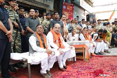 'Chai pe Charcha' Returns in New Avatar as BJP Starts Campaign Blitzkrieg in Gujarat