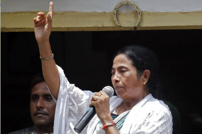Bengal hit by bandh, Mamata calls it flop show
