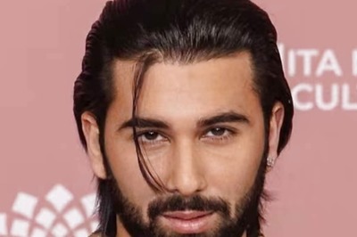 'Touch, Eye Contact To Posture': Psychology Students Study Orry’s Body Language, Make Presentation