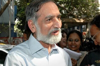 Satyam Computer buyers wary about price tag