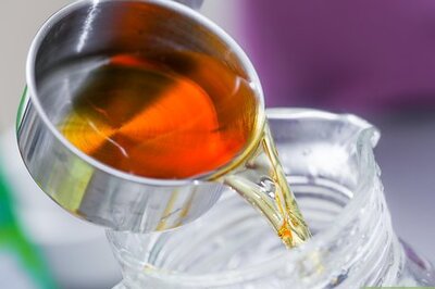 How to Make a Pitcher of Banana Split Cocktails