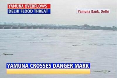 Rains cause Yamuna to cross the danger mark