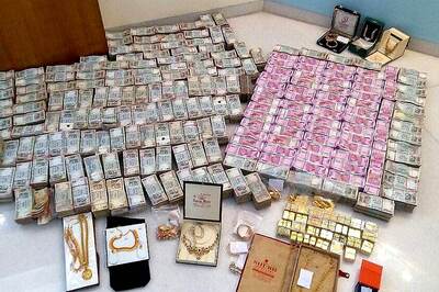 DRI Seizes Rs 2.60 Cr Cash, 95kg Gold, Silver From Noida-based Firm