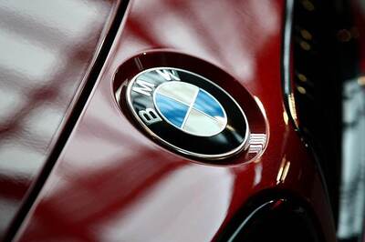 BMW to Spend $4 Billion for Control of China-Joint Venture
