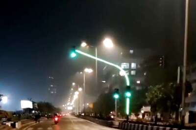 BMC Installs India's First Full Pole LED Lights on Traffic Signals at Mumbai’s Worli Sea Face