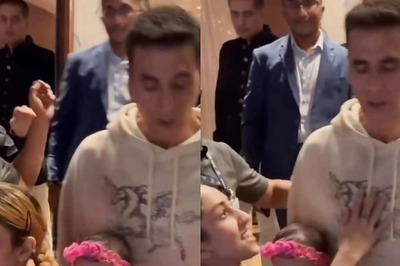 Akshay Kumar Gets Uncomfortable As A Female Fan Keeps Hand On Him While Posing For Pics, Video Goes Viral