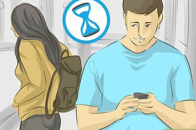 How to Text a Girl You Just Met