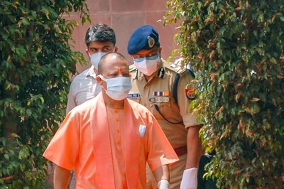 'Students from Other Countries Left at God's Mercy': Yogi Adityanath Says Only India Bringing Back Citizens from Ukraine