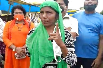 Going Viral: Fruit Seller Who Holds a PhD Protests Indore's Covid-19 Curbs in Fluent English