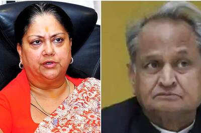 'Conspiracy...': Raje Responds After Gehlot 'Praises' Her for 'Saving' Rajasthan Congress Govt in 2020