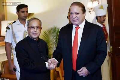 Time for India, Pakistan to remove mutual mistrust: Sharif to Pranab