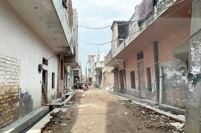 'Bad Roads, No Garbage Collection': Delhi's Unauthorised Colonies Await Makeover after Coronavirus