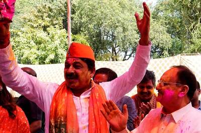'Koi Khele Rail Mein, Koi Khele Jail Mein': BJP's Manoj Tiwari Takes Dig At Kejriwal On Holi | Watch