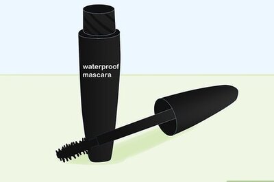 How to Wear Mascara on Your Lower Lashes