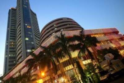 Govt cautions retail investors against 'herd mentality'