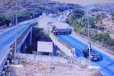 On Cam | Four Dead, 8 Injured in Multi-Vehicle Collision in Tamil Nadu