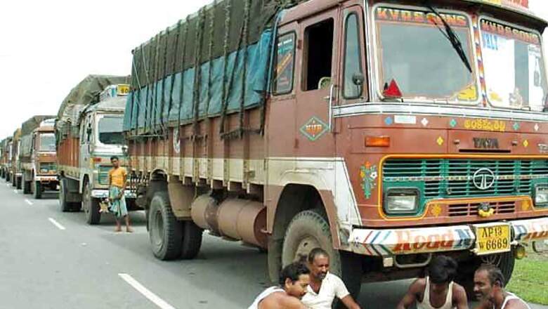 Indian truck driver assaulted on Bangla border
