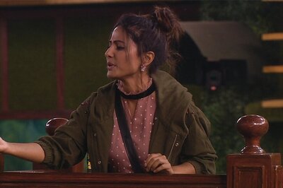 Bigg Boss 11: Hina Khan Trolled Mercilessly for 'Pooh Sacrificing Ceremony' Inside the House