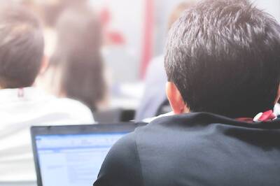 Courses to Build Career in Data Science Without STEM Background