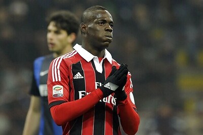 Italian media shrug off racist abuse of Balotelli