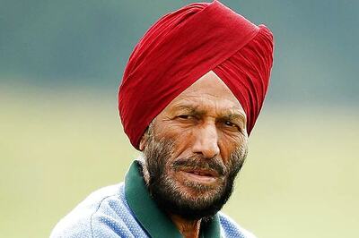 Farhan gave me his handkerchief as I sat crying: Milkha Singh