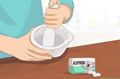 How to Remove Sweat Stains With Aspirin
