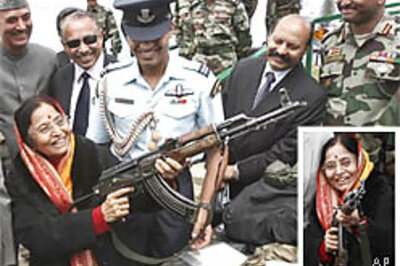 Omar Abdullah targets Prez Patil's AK-47 photo