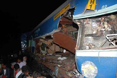 Andhra: Lorry hits Bengaluru-Nanded Express in Anantpur, Congress MLA among 5 dead