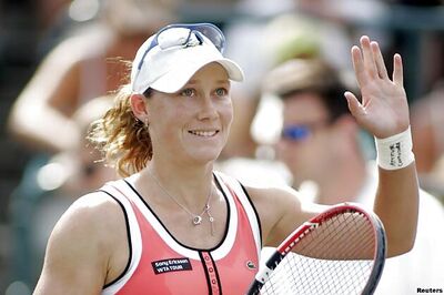 Samantha Stosur eases to Family Circle Cup win