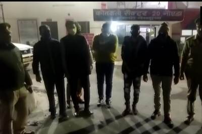 UP Police Busts Sex Racket Operating From Spa at Noida's Wave Mall, 14 Girls Rescued