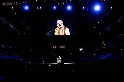 10,000 Indo-Canadians throng Narendra Modi's 'rockstar' show