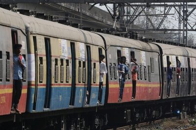 Mumbai Suburban Train Services Partially Hit Due to Non-completion of Rail Works; Commuters Fume