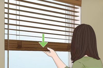 How to Open and Close Cordless Blinds
