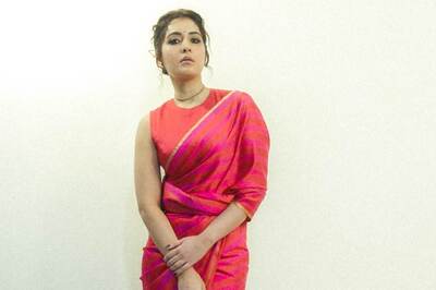 Raashii Khanna Looks Stunning in Orange And Pink Saree, See Pics