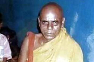 Monk death protesters in Mumbai swear off violence