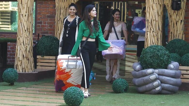 Bigg Boss 11, November 14, 2017 Update: Bandagi Sacrifices Clothes, Makeup for Lover Puneesh; Akash Goes Bald