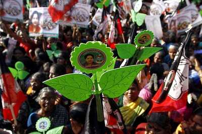 AIADMK Seeks to Reach Out to Muslims, Says it Will Not Allow Any Measure Against Minorities