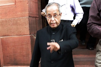 Pranab Mukherjee sounds caution on oil prices