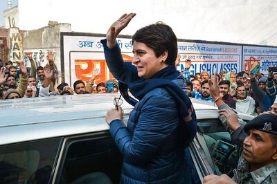 Priyanka Gandhi Meets Injured Protesters in Azamgarh Amid Tension Between SP-Cong Over Poster War