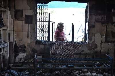 Delhi Police Arrests Two Members of 'Pinjra Tod' in Connection with Delhi Riots