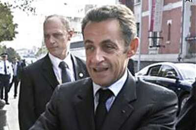 Sarkozy's bank account hacked, cash stolen