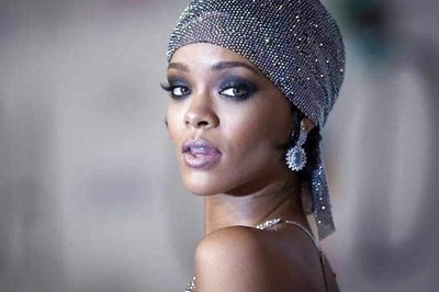 Rihanna Denies Any Feud With Beyonce