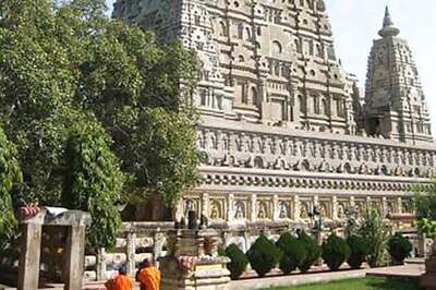 Mahabodhi temple to open for public at 5 pm today after special prayer