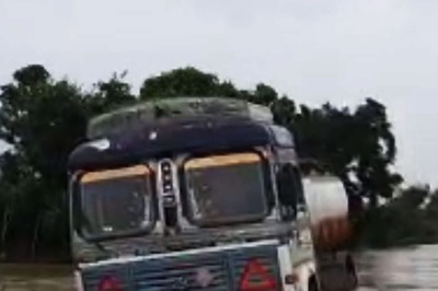 Flood Alert Issued to People Living Near Banks of Palar River in Tamil Nadu